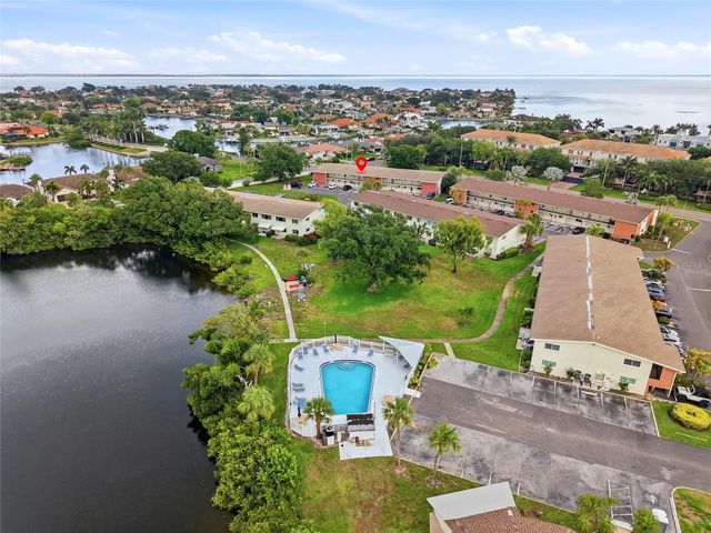 4570 OVERLOOK DRIVE NE 284, St Petersburg, FL 33703