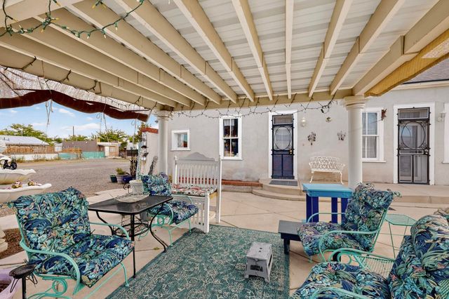 1224 12th Street NW, Albuquerque, NM 87104