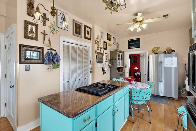 1224 12th Street NW, Albuquerque, NM 87104