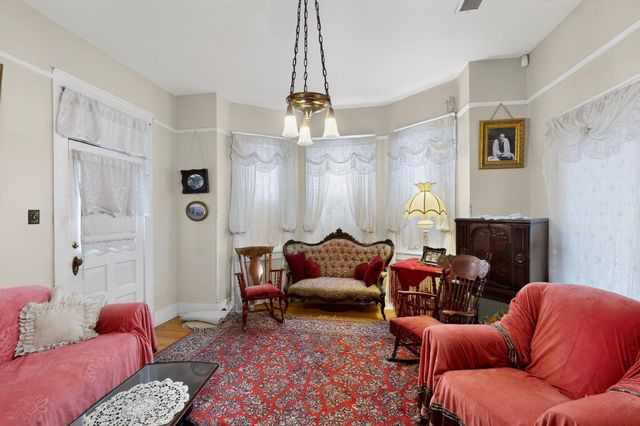 1224 12th Street NW, Albuquerque, NM 87104