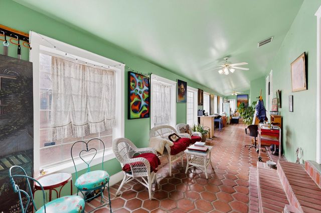 1224 12th Street NW, Albuquerque, NM 87104