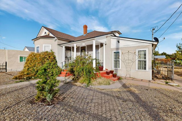 1224 12th Street NW, Albuquerque, NM 87104