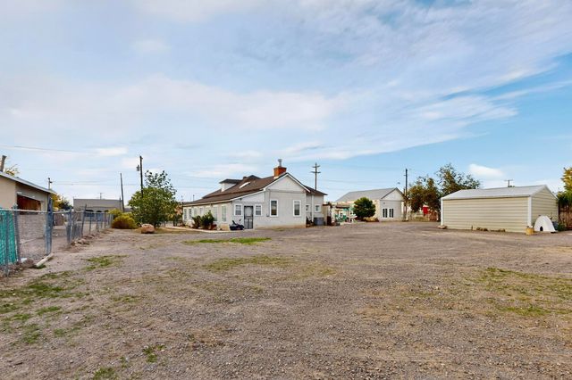 1224 12th Street NW, Albuquerque, NM 87104