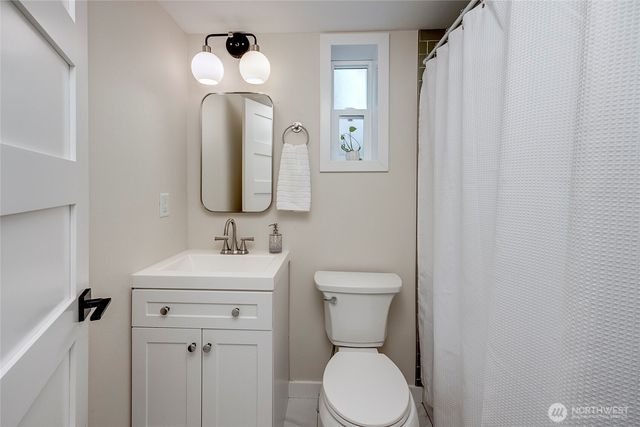 7811 Grant Drive #B, Everett, WA 98203