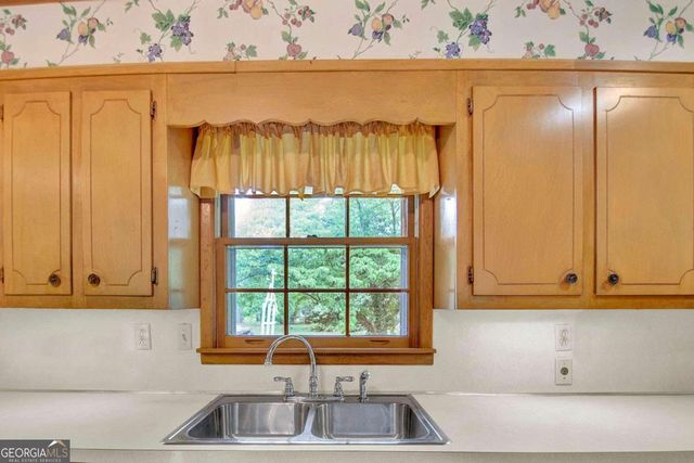 5597 Bob White Circle NW, Lilburn, GA 30047