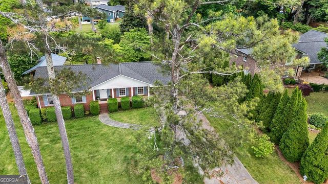 5597 Bob White Circle NW, Lilburn, GA 30047