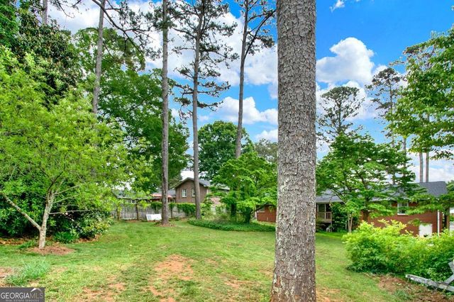 5597 Bob White Circle NW, Lilburn, GA 30047