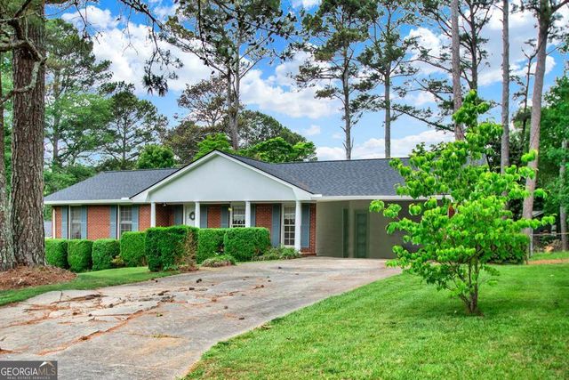 5597 Bob White Circle NW, Lilburn, GA 30047