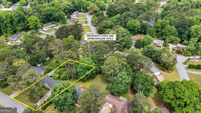5597 Bob White Circle NW, Lilburn, GA 30047