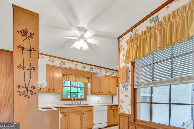 5597 Bob White Circle NW, Lilburn, GA 30047