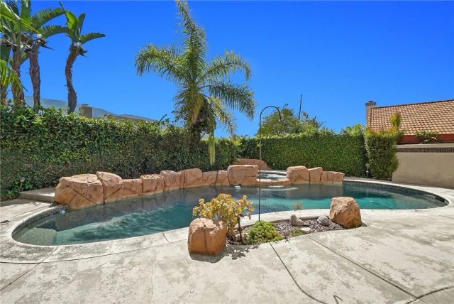 3332 Fallenleaf, Corona, CA 92882