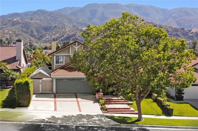 3332 Fallenleaf, Corona, CA 92882