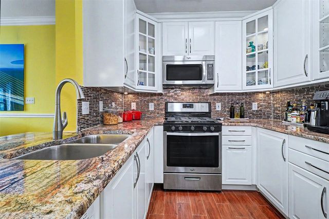 2746 VIA TIVOLI 122B, Clearwater, FL 33764