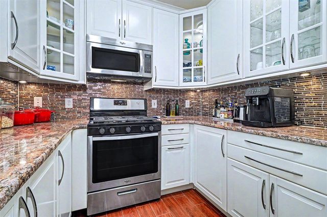 2746 VIA TIVOLI 122B, Clearwater, FL 33764