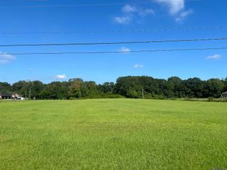 22005 Plank Rd, Zachary, LA 70791