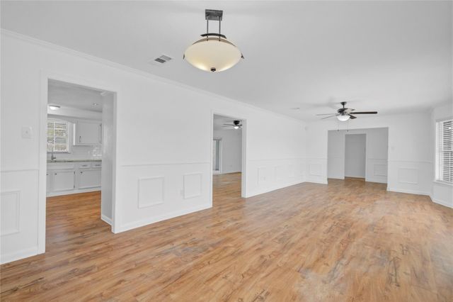 1618 W 10th Street, Freeport, TX 77541