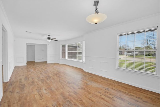 1618 W 10th Street, Freeport, TX 77541