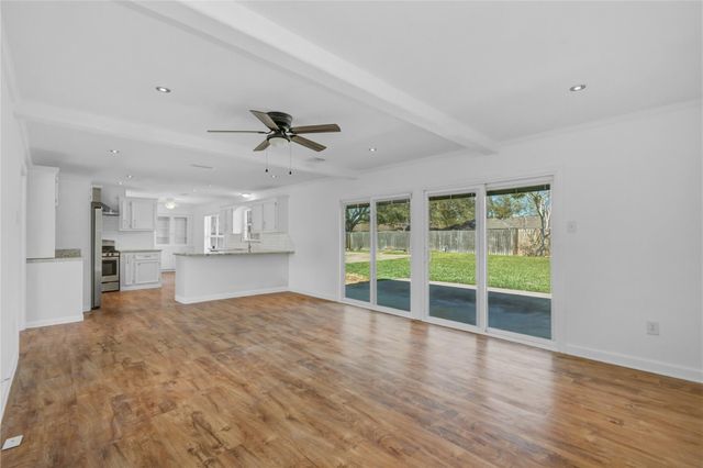 1618 W 10th Street, Freeport, TX 77541