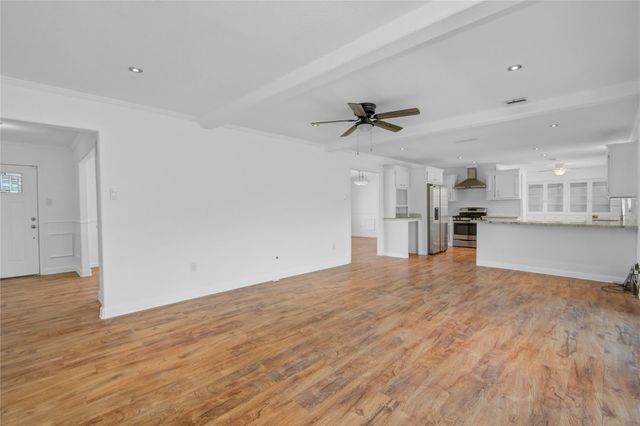 1618 W 10th Street, Freeport, TX 77541