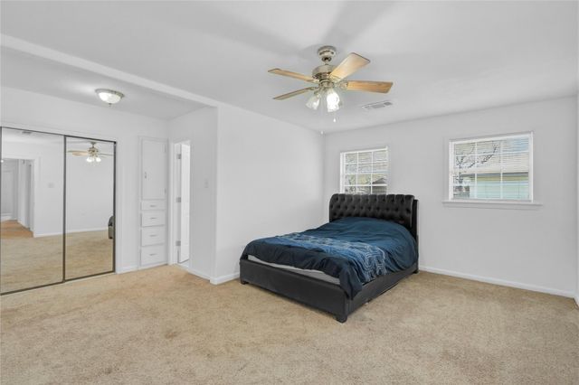 1618 W 10th Street, Freeport, TX 77541