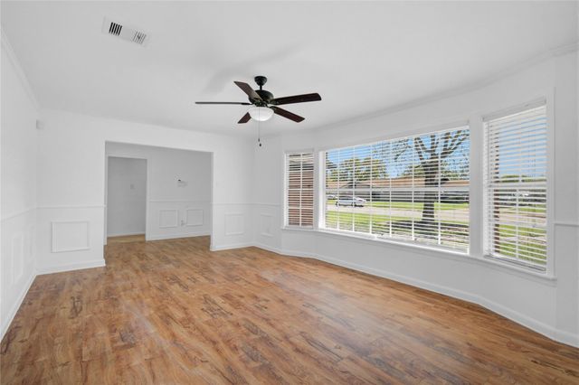 1618 W 10th Street, Freeport, TX 77541