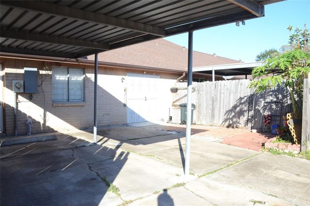 7423 Cook Road, Houston, TX 77072