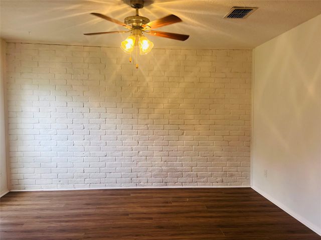 7423 Cook Road, Houston, TX 77072