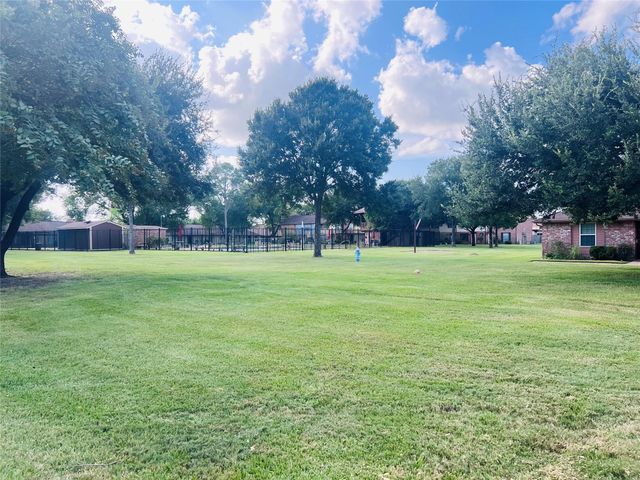 7423 Cook Road, Houston, TX 77072