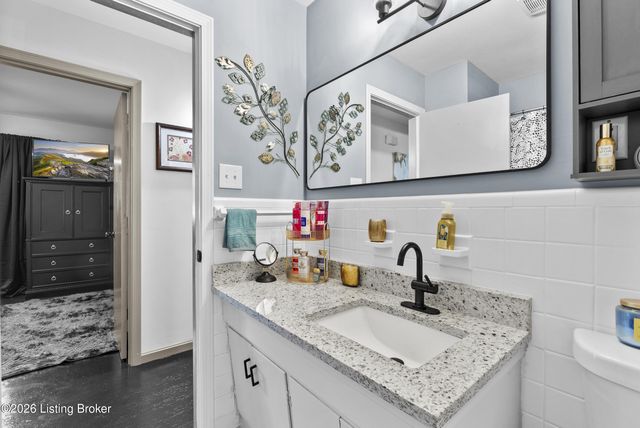 9906 Sunkist Way, Louisville, KY 40272