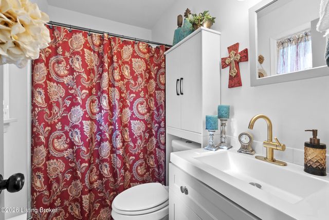 9906 Sunkist Way, Louisville, KY 40272