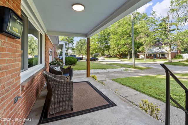 9906 Sunkist Way, Louisville, KY 40272