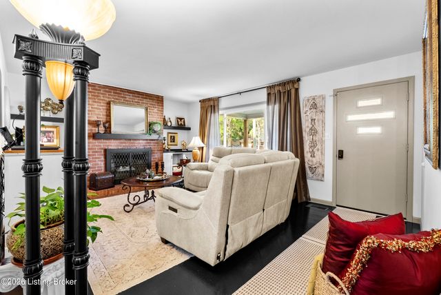 9906 Sunkist Way, Louisville, KY 40272