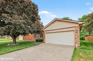 46396 Peach Grove Avenue, Macomb Twp, MI 48044