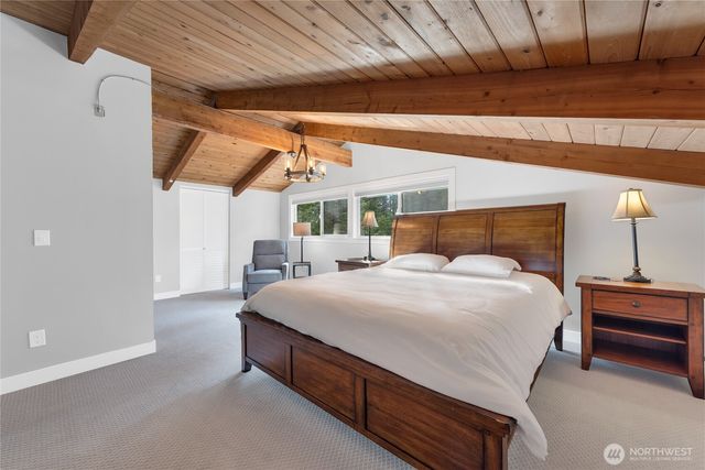 61 E Orchard Beach Drive, Grapeview, WA 98546