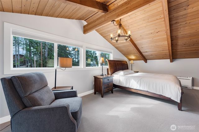 61 E Orchard Beach Drive, Grapeview, WA 98546