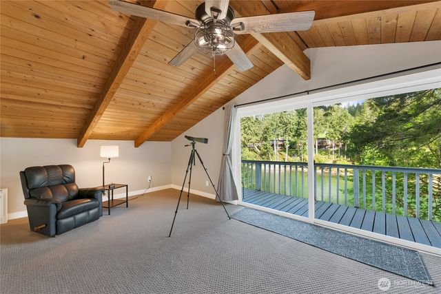 61 E Orchard Beach Drive, Grapeview, WA 98546