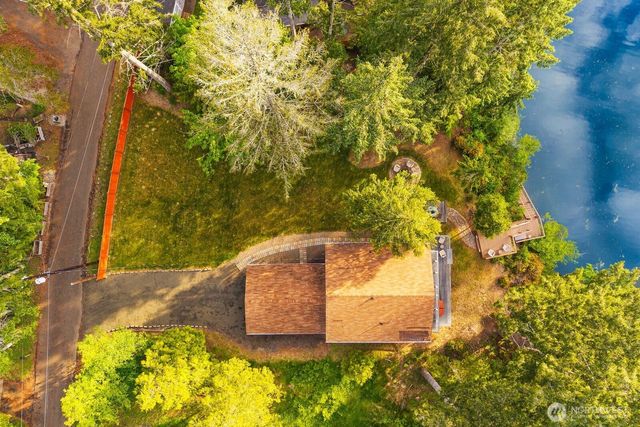 61 E Orchard Beach Drive, Grapeview, WA 98546