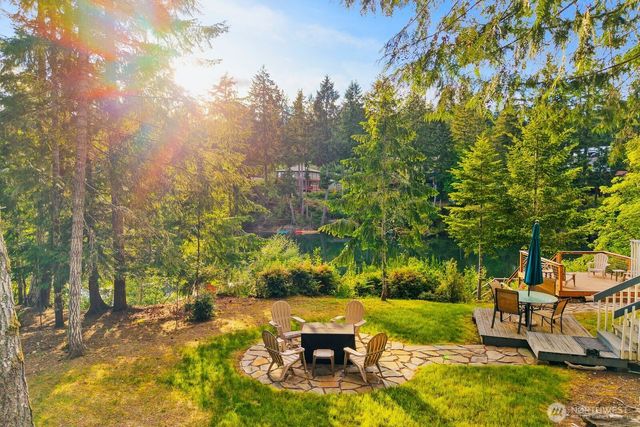 61 E Orchard Beach Drive, Grapeview, WA 98546