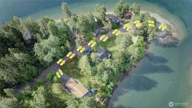 61 E Orchard Beach Drive, Grapeview, WA 98546