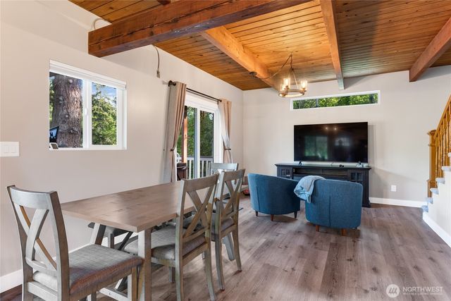 61 E Orchard Beach Drive, Grapeview, WA 98546
