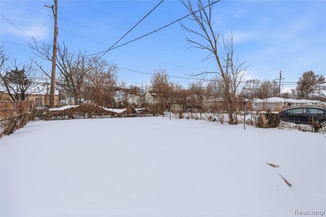 6075 Ashton Avenue, Detroit, MI 48228