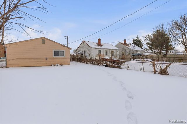 6075 Ashton Avenue, Detroit, MI 48228