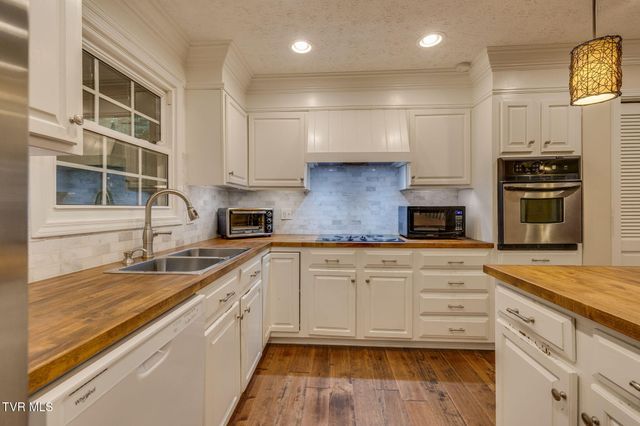 119 Popular Drive, Jonesborough, TN 37659