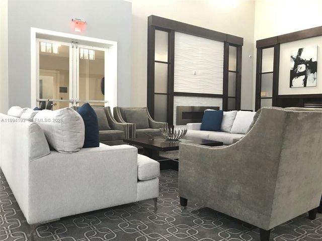 17001 SW 90th Ter 1, Miami, FL 33196