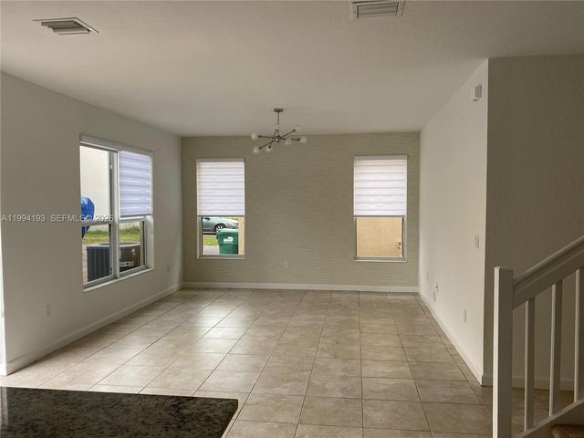 17001 SW 90th Ter 1, Miami, FL 33196