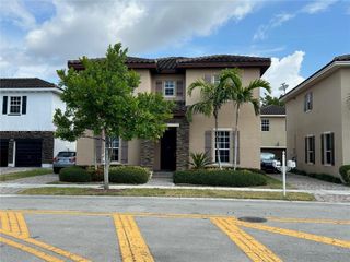 17001 SW 90th Ter 1, Miami, FL 33196