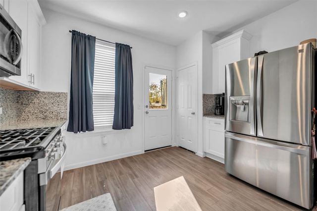 7306 Madison Commons Lane, Houston, TX 77075