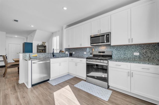 7306 Madison Commons Lane, Houston, TX 77075