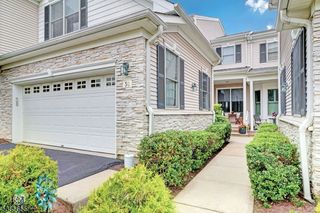 30 Schweinberg Dr, Roseland Boro, NJ 07068