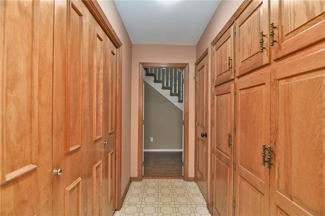 9174 W 102nd Terrace, Overland Park, KS 66212